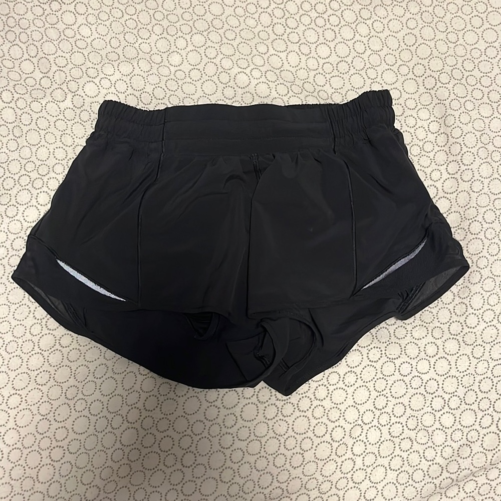 Lululemon Hotty Hot Low-Rise shorts